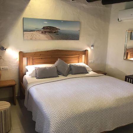 Finca Can Toni Sant Jordi de ses Salines Екстер'єр фото